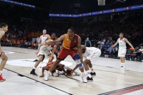 数据复盘：休斯顿火箭四强战对阵拜仁慕尼黑，斯瓦泰克效率值爆表-爱游戏网页版